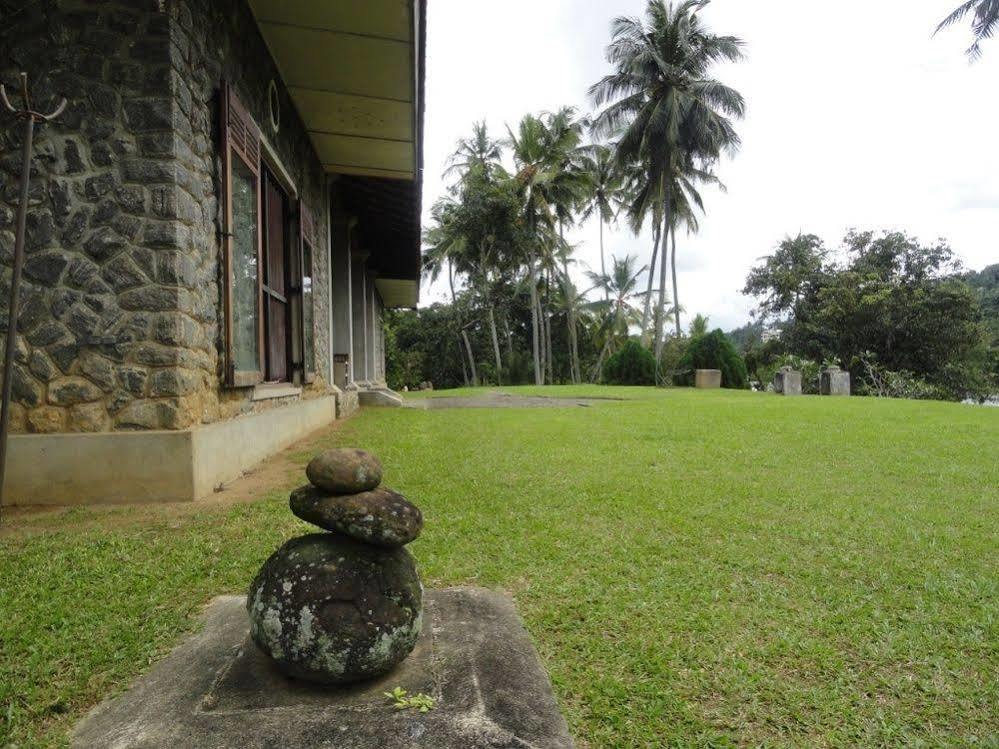 Serendip Stone Bungalow Kandy Exterior foto